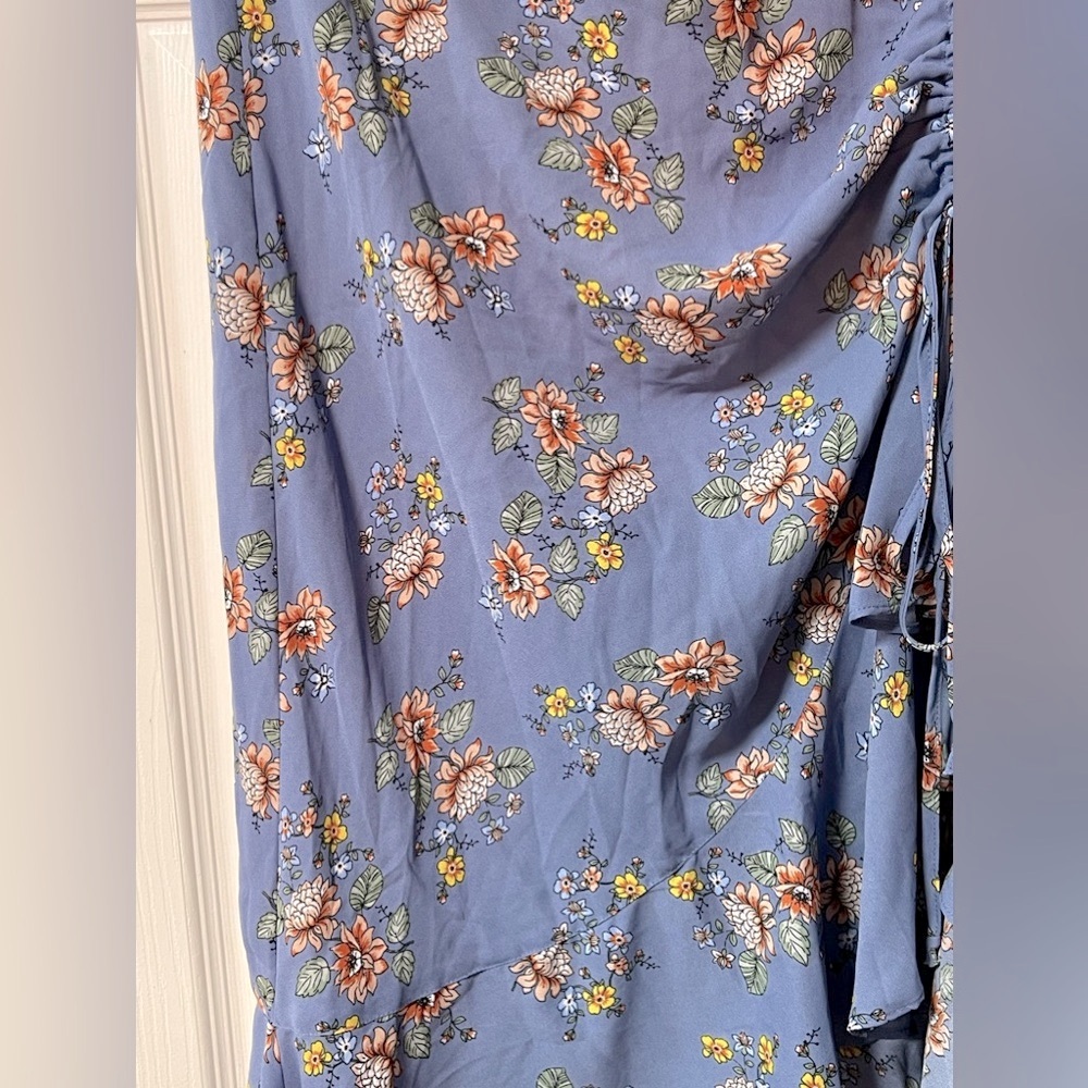 MAX STUDIO Bubble Crepe Side Cinched Skirt Blue Floral Size Large (runs smaller) - Picture 5 of 9